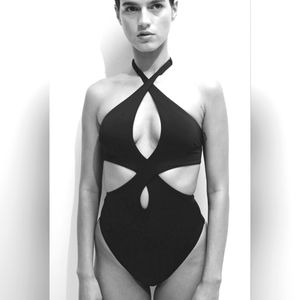 NWT H&M Cut-Out Shaping One- Piece Swimsuit - Black, Size Medium